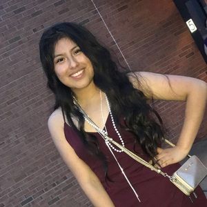 Meet your Posher, Mayra